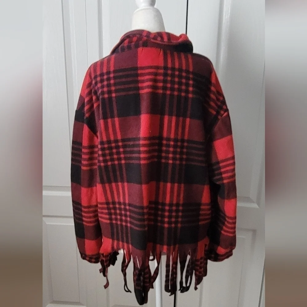 Jolie & Joy - Girl Cobie Fleece Fringe Shacket size Large